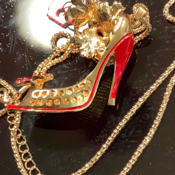 Betsey Johnson Red Slipper Necklace New Cute #481 - Picture 2 of 5